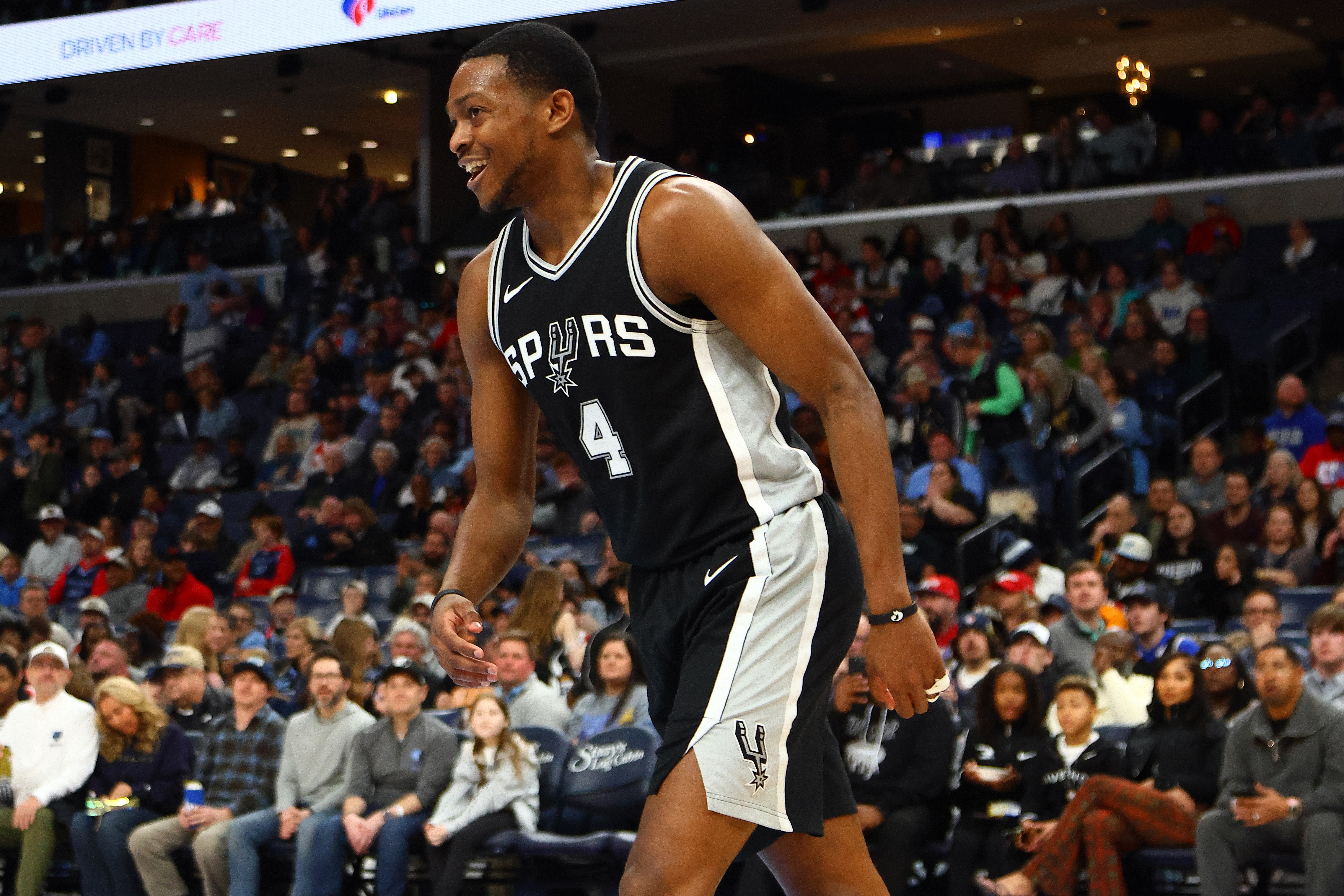 开云体育下载网页版-4年2.29亿顶薪续约！Lowe看好福克斯联手马刺强势复苏