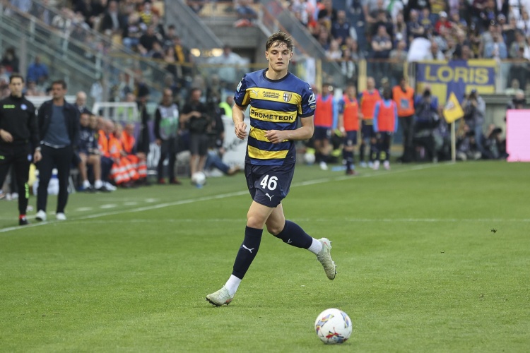 马特拉齐：莱奥尼很强大，他年轻但拥有那种能在大球队踢球的个性